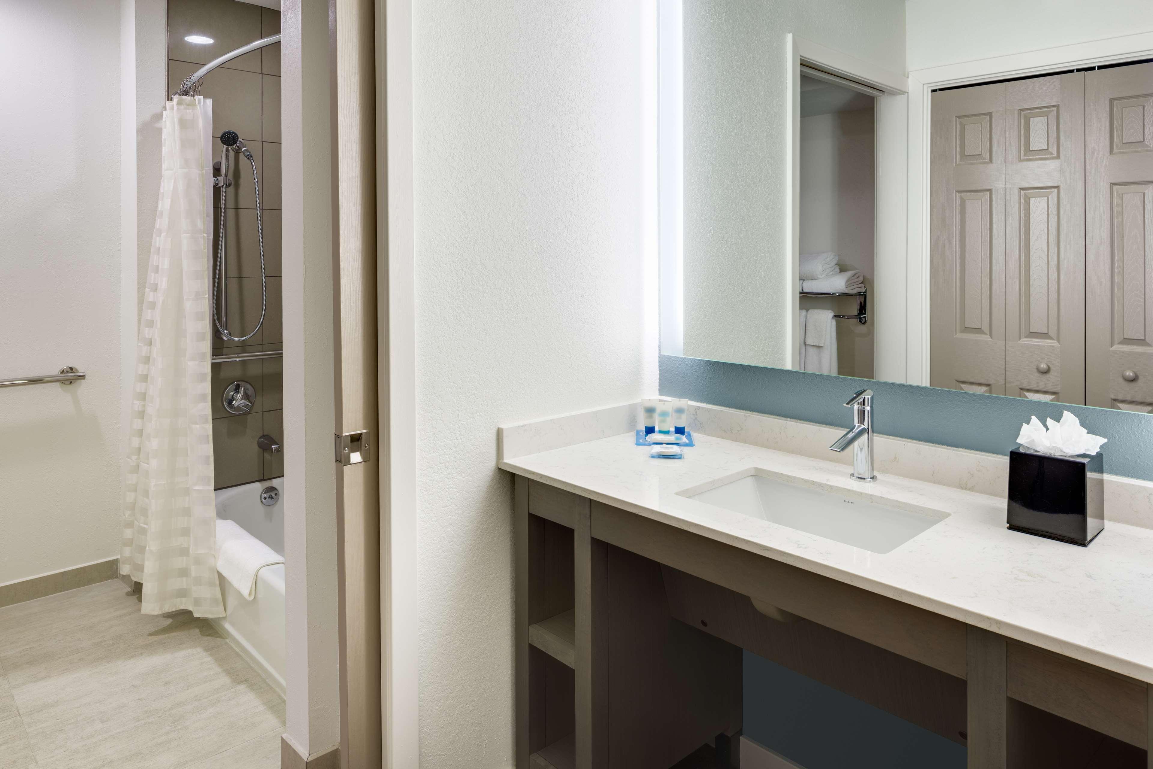 Отель Hyatt House Boston Уолтем Экстерьер фото