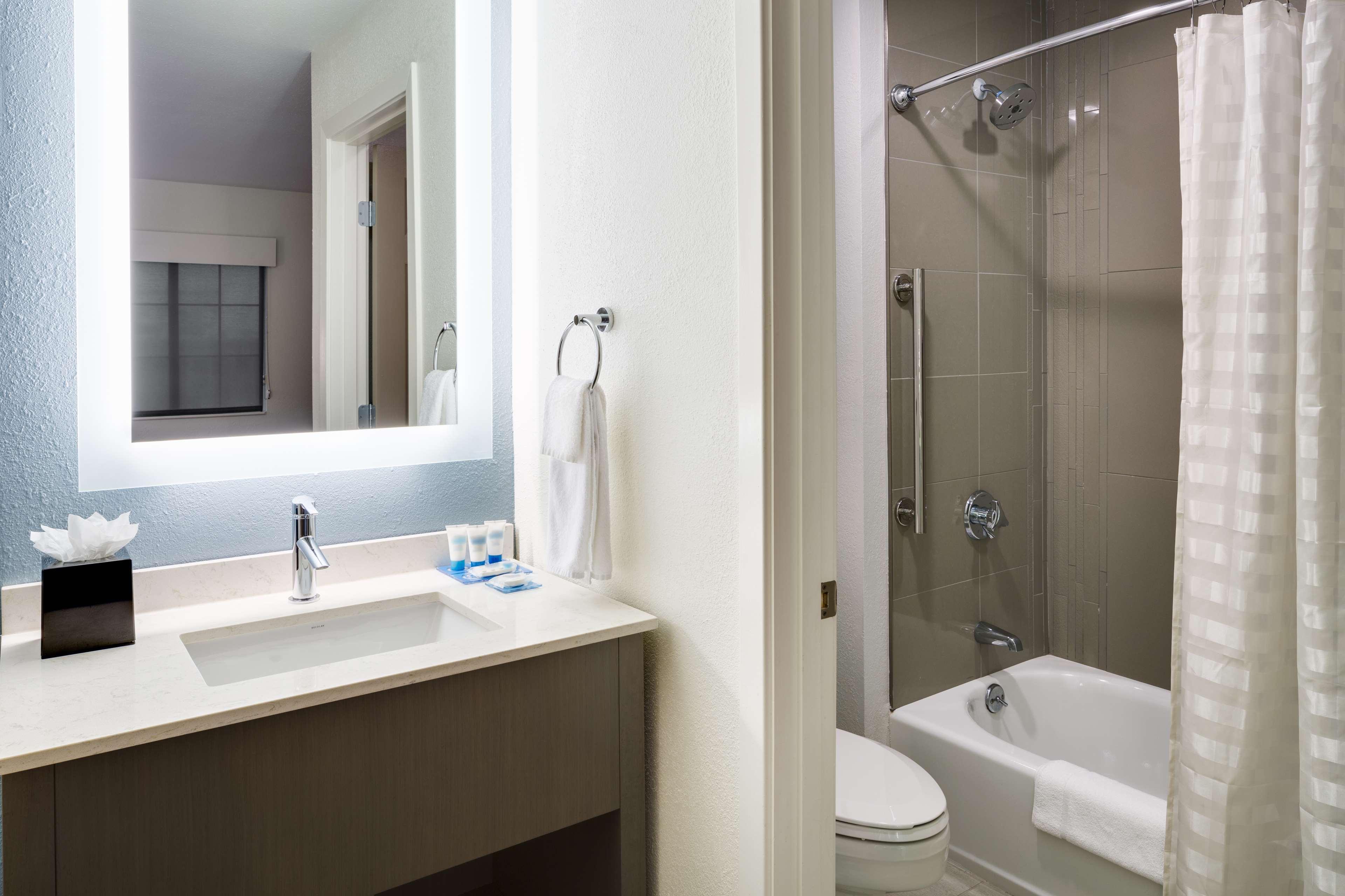 Отель Hyatt House Boston Уолтем Экстерьер фото